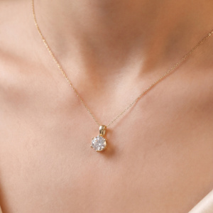Preview: Anhänger Solitär 333 Gelbgold 1 Lab-Grown-Diamant Brillant 1,0 ct
